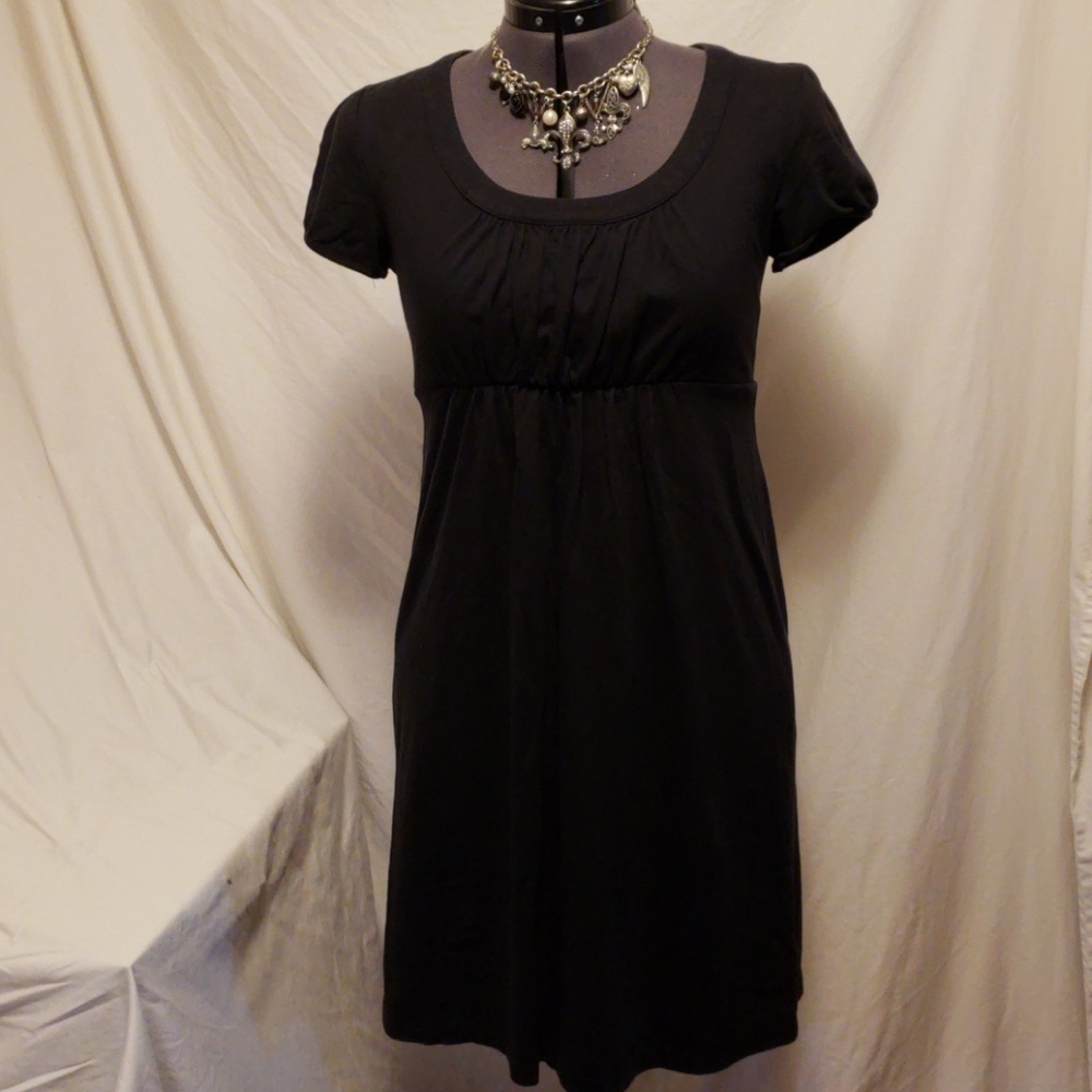 Simple cotton black dress